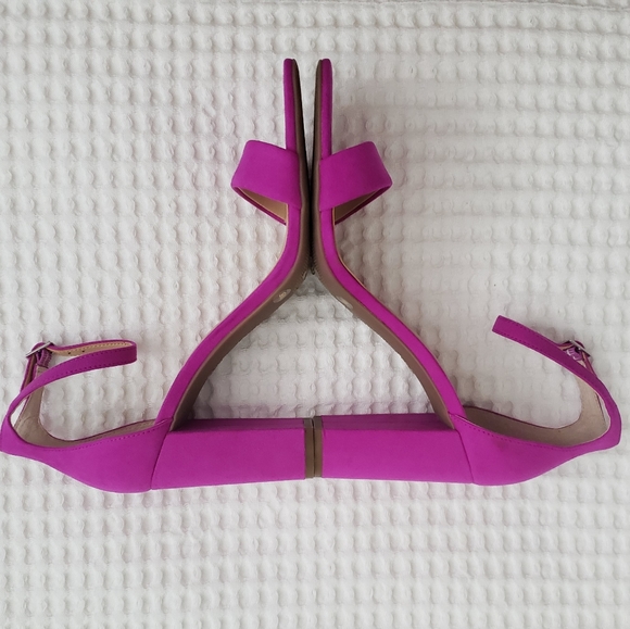I.N.C. faux suede fuchsia ankle strap chunk heels 9 - Picture 9 of 15